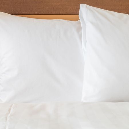 Holiday Inn Express Pembroke By Ihg Екстериор снимка