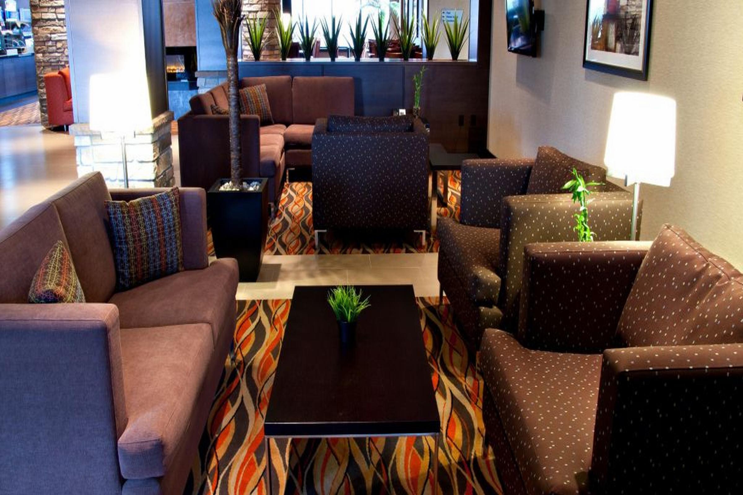 Holiday Inn Express Pembroke By Ihg Екстериор снимка